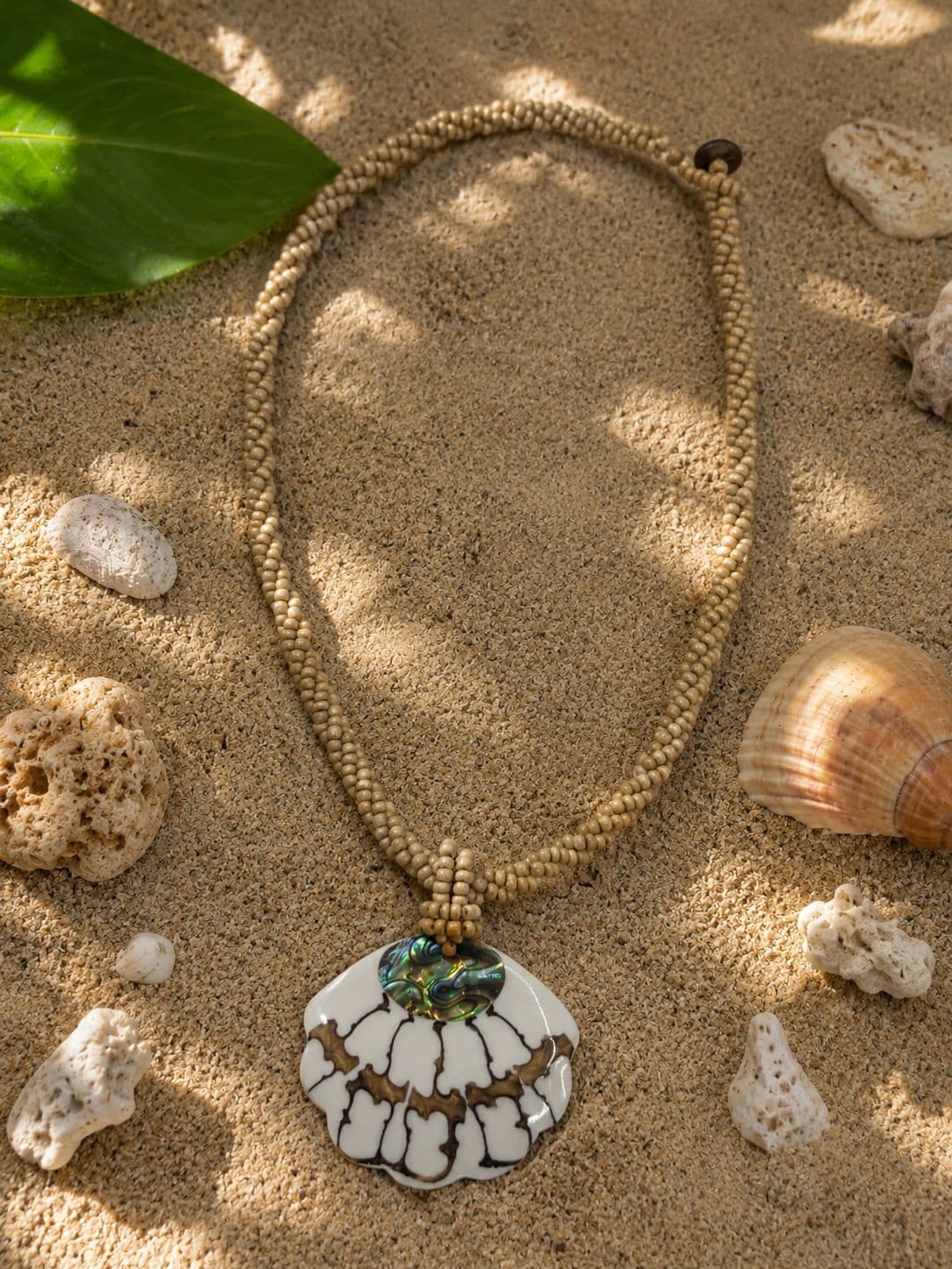 Natural Shell Pendant Necklace